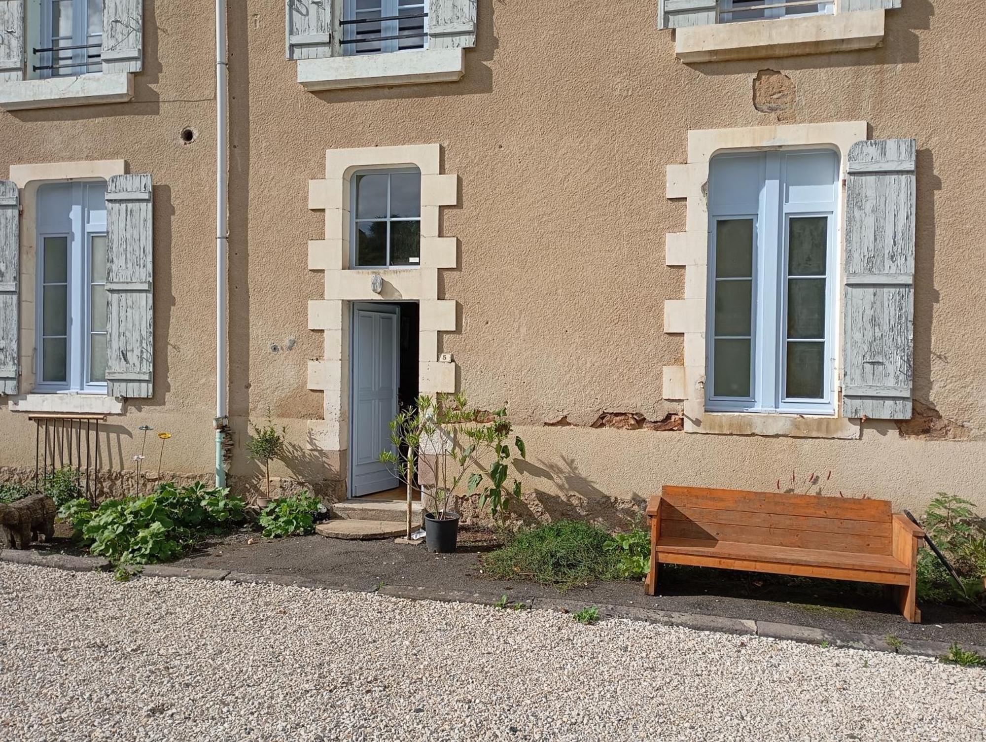 L' Ancienne Ecole Du Morvan Larochemillay Zewnętrze zdjęcie