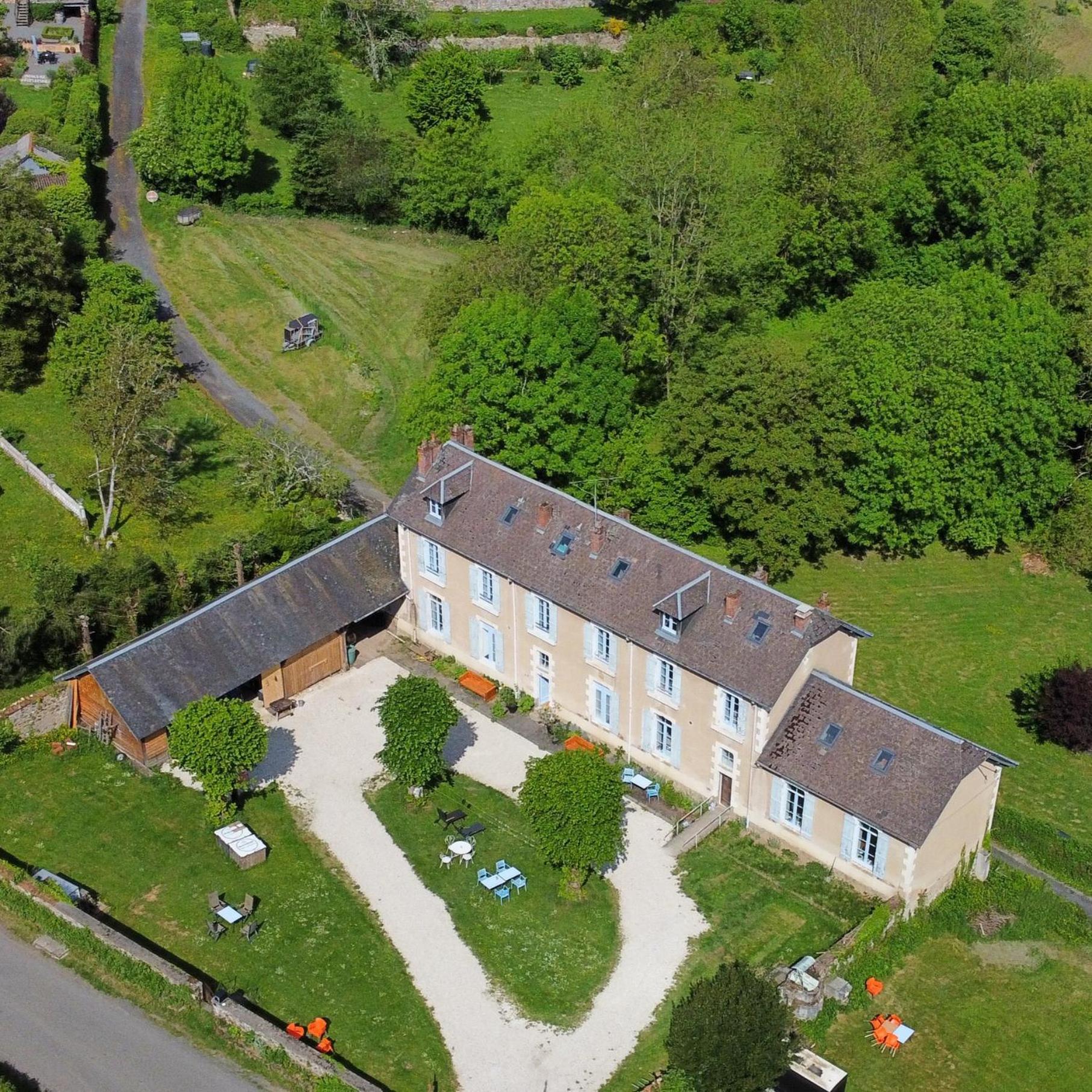 L' Ancienne Ecole Du Morvan Larochemillay Zewnętrze zdjęcie